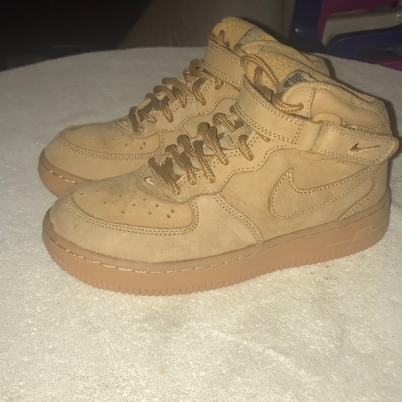 Nike Air Force 1 Flax/Tan hightop - Picture 3 of 5